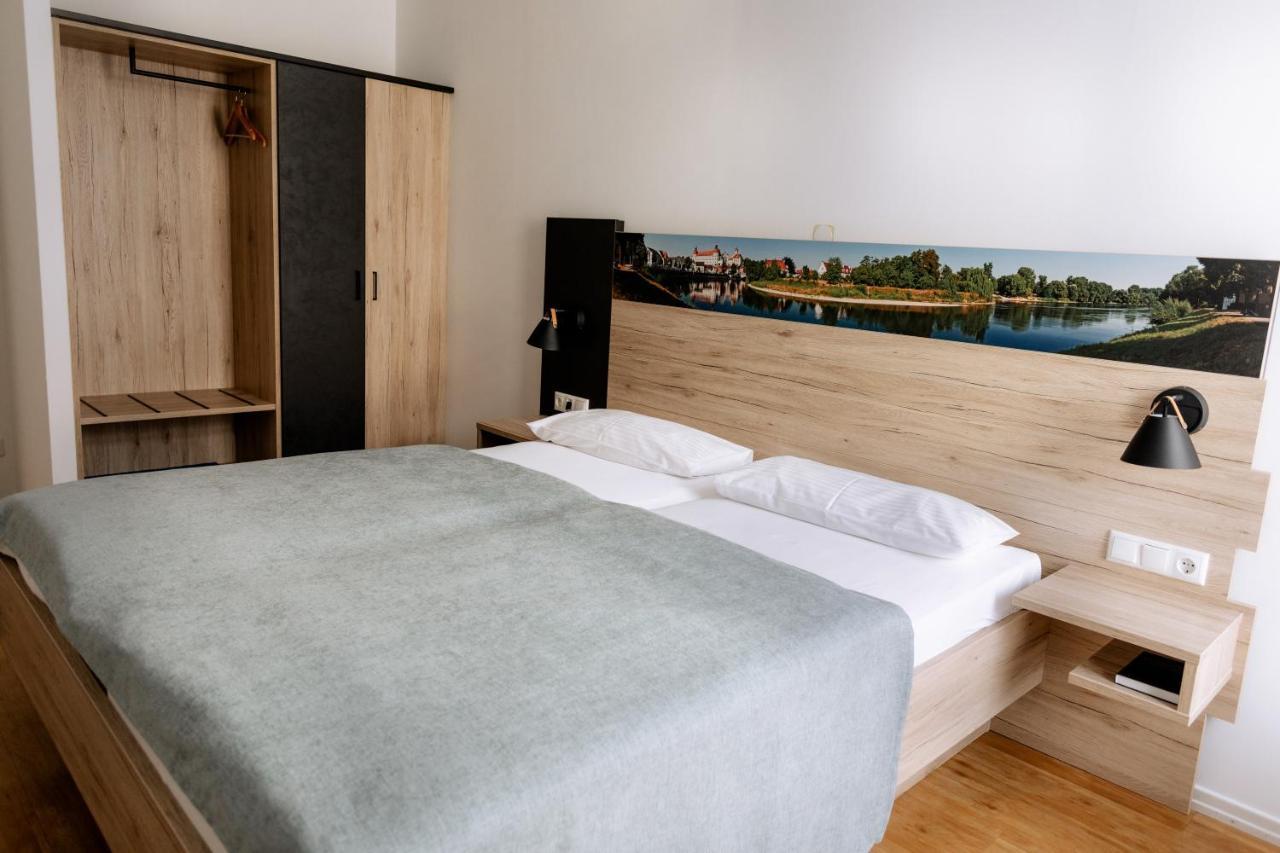 Hotel Am Fluss Neuburg an Der Donau Exterior foto